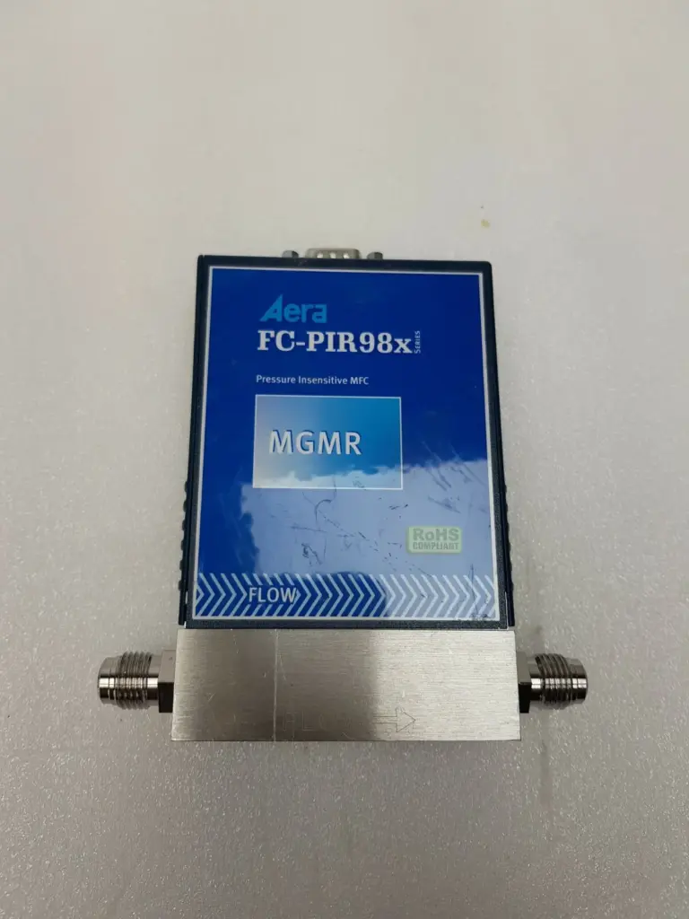 Aera FC-PIR98x MGMR pressure insensitive mass flow controller, front view with stainless steel fittings