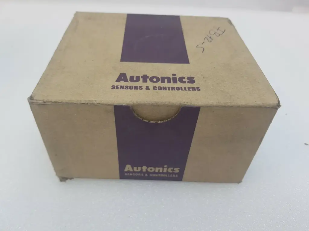 Autonics box for the E40S6-500-3-T-24 rotary encoder