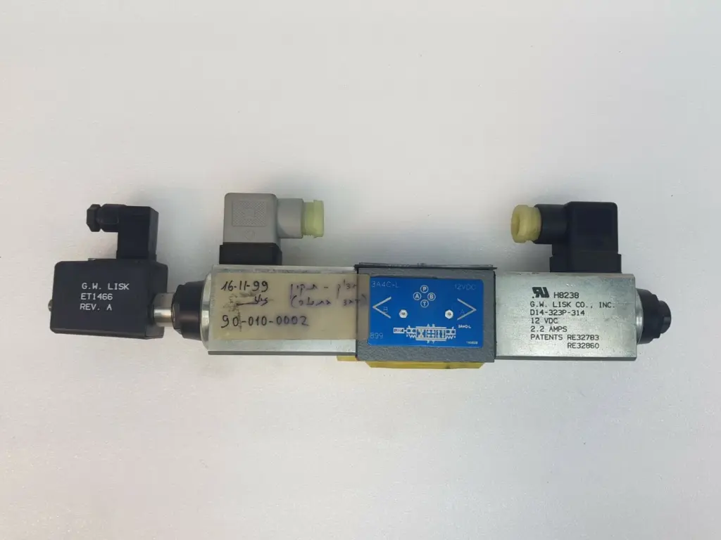Continental Hydraulics ED03M-3A4C-GLD-12L-B proportional valve with two Lisk coils and LVDT