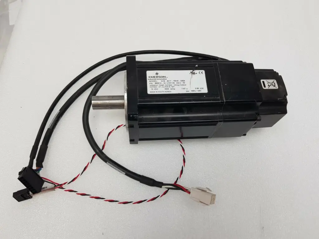 Emerson XVM-8017-TBNS-D004 servo motor with power, signal and home-sensor leads
