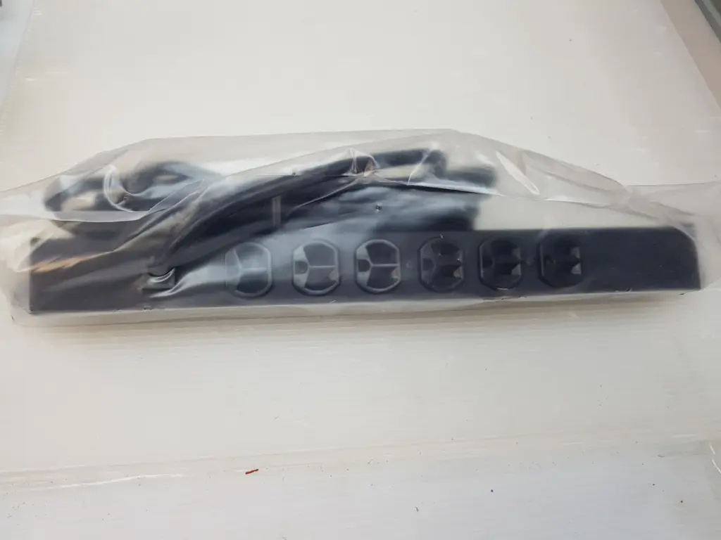 Legrand SPC11111 six-outlet Plug-In Outlet Center unit sealed in a bag