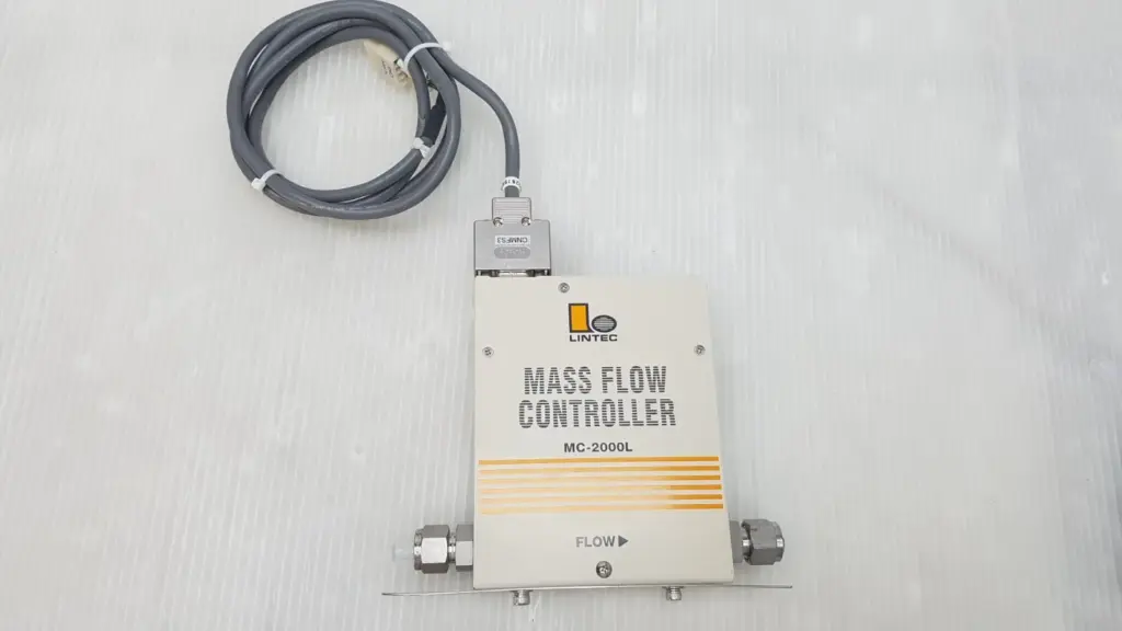 LINTEC MC-2000L mass flow controller MC-2302L-RC-6SW4XD024 with attached grey cable