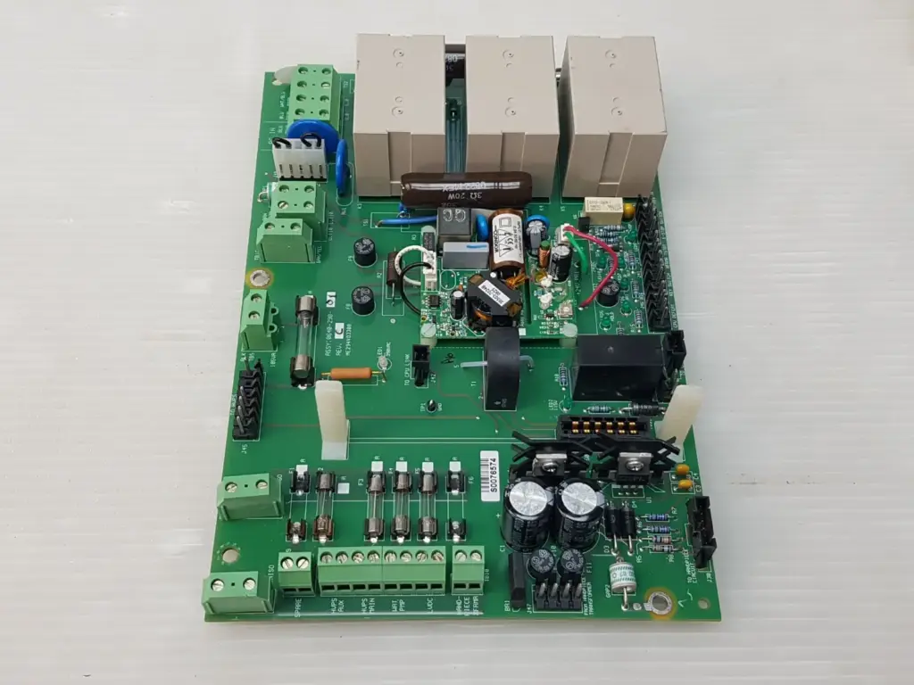 Lumenis 0640-290-01 Rev C AC Control PCBA with three Omron relays, component side