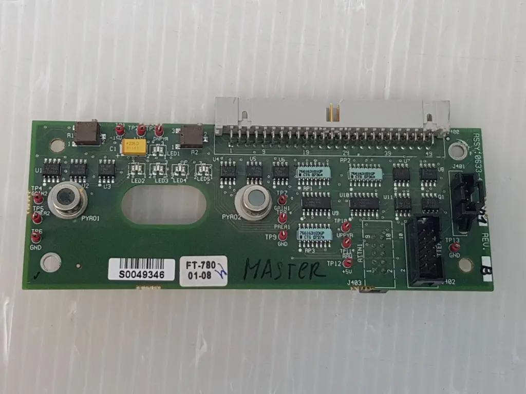 Lumenis 0633-474-01 Rev. B pyro board with PYRO1 and PYRO2 detectors and ribbon header