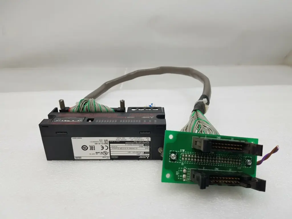 Mitsubishi AJ65SBTCF1-32T CC-Link output unit with flat cable and I/O divide board