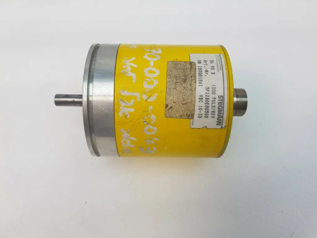 Stegmann DG 90 D rotary encoder 5F1XB0E00500 with yellow housing, shaft and rear connector