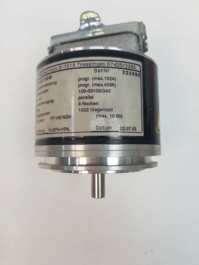 New T+R Electronic CE100M encoder 100-00100/340 with rear connector and front shaft