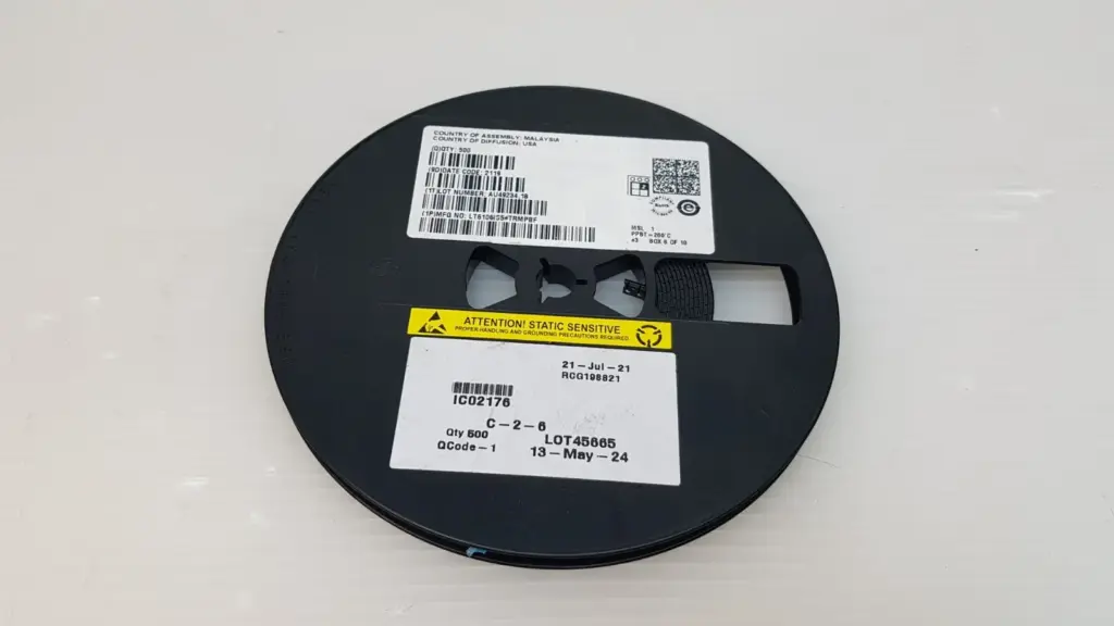 Analog Devices LT6106IS5#TRMPBF reel, label Qty 500, date code 2119, with static sensitive warning
