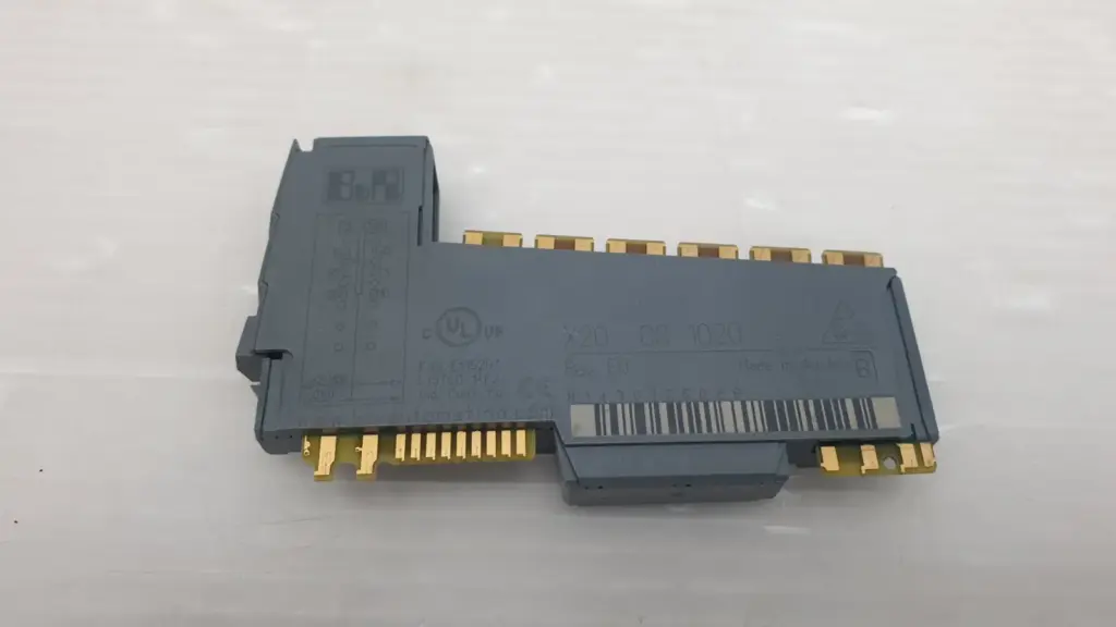 B&R X20 CS 1020 RS232 communication module, Rev. F0, front with TxD RxD RTS CTS markings