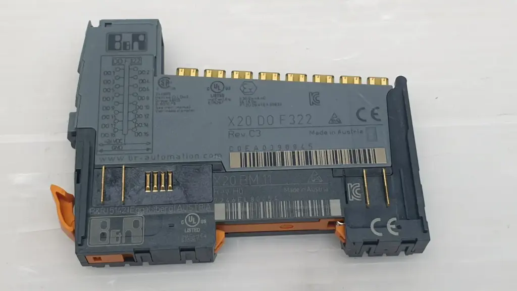 B&R X20 DO F322 Rev. C3 digital output module on X20 BM 11 bus module, front label