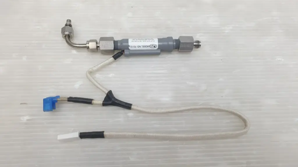 Dwyer P2-15 air flow switch with stainless fittings and braided cable with connectors