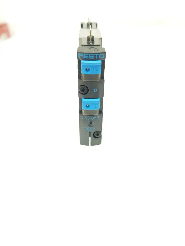 Festo 185883 CPV14 solenoid valve, front with manual overrides 12 and 14, marked D and V802