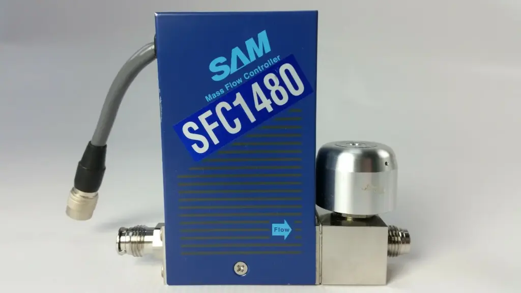 SAM SFC1480 mass flow controller, blue body with flow arrow, valve cap and cable connector