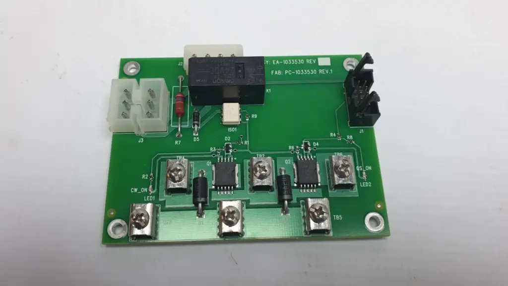 EA-1033530 relay board with Omron 24 VDC relay, 4N36 optocoupler and six screw terminals