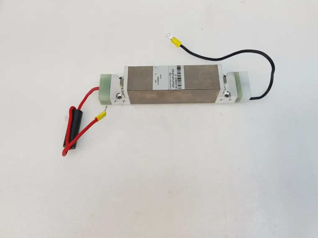 Lumenis holmium brick SA-20048620-D with red and black leads, side view with labels