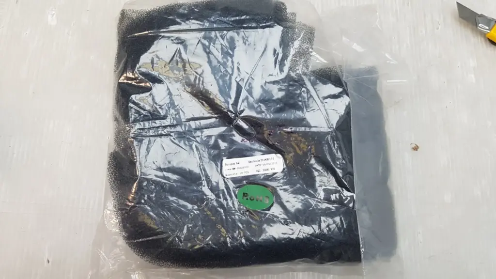 Bag of 20 black foam filter sheets, item MM-10023370, with RoHS sticker