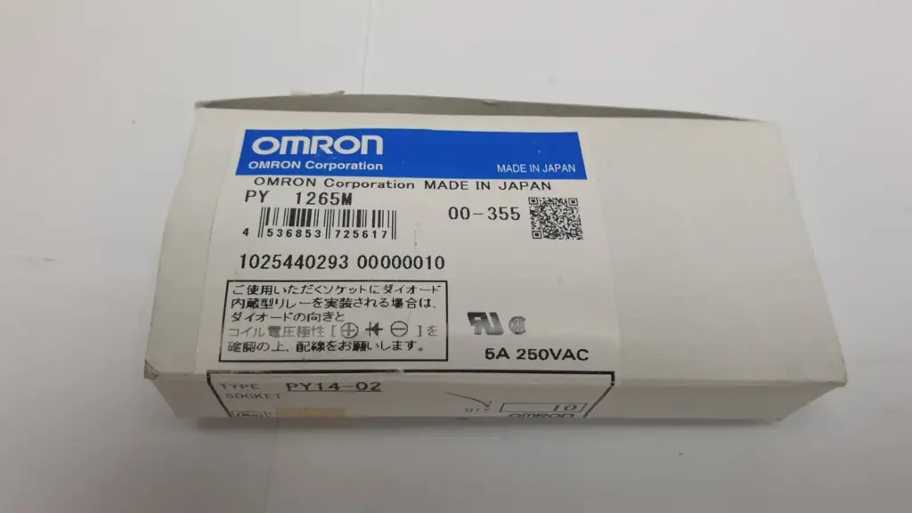 Omron box label: PY14-02 socket, Qty 10, 5A 250VAC, made in Japan