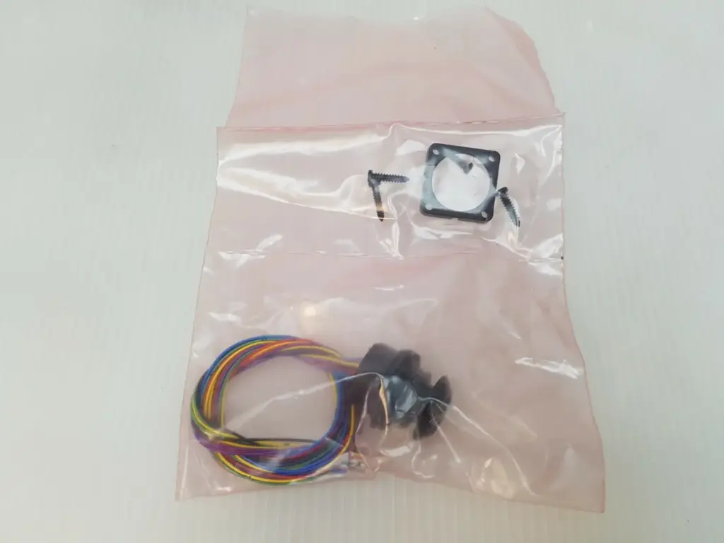 OTTO HTL4-0051 finger joystick in bag with square mounting flange and three screws