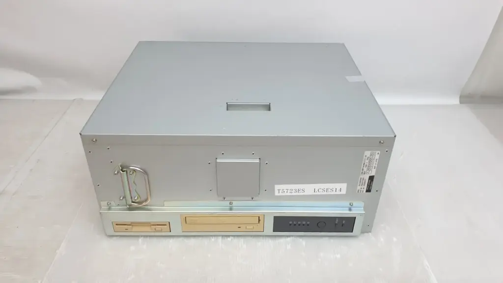 PFU PDS-BXXE200A computer front with floppy drive, DVD drive and control panel