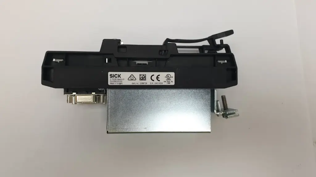 SICK FX3-EBX300002 motor feedback splitter box with label, D-Sub connector and metal cover
