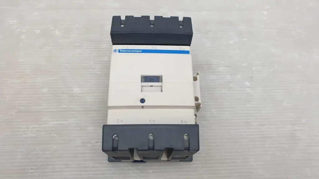 Telemecanique LC1D115 contactor front view, terminals 1L1 3L2 5L3 and 2T1 4T2 6T3