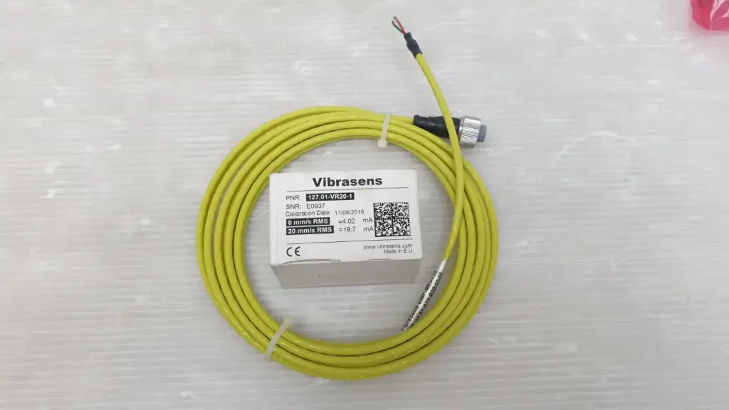 Vibrasens 127.01-VR20-1 vibration sensor box with yellow cable assembly