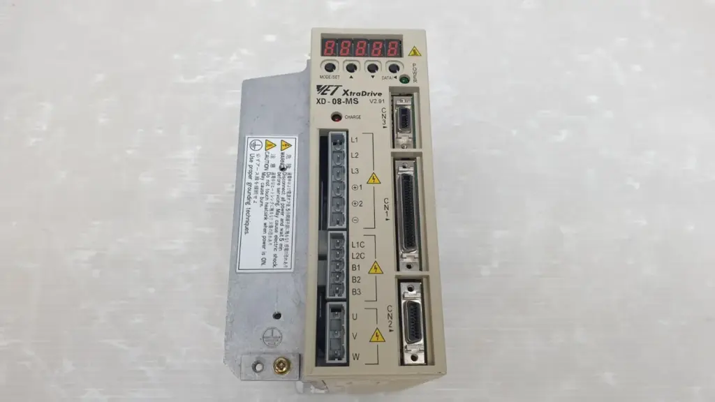 Yaskawa XtraDrive XD-08-MS V2.91 servo drive front: display, keys, power and motor terminals, CN1-CN3